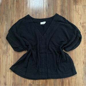 Universal Thread Black V-Neck Blouse
